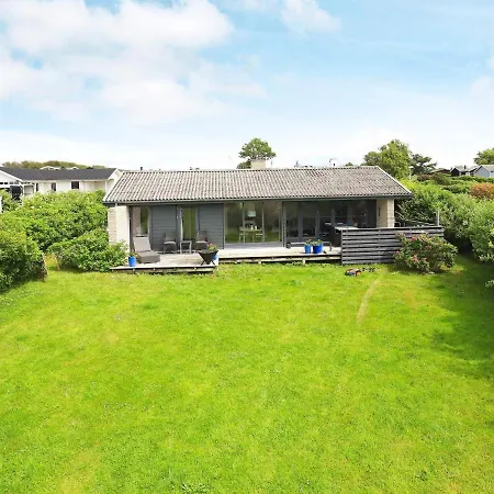 4 Star Holiday Home In Faaborg 福堡